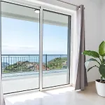 Palm Paradise By Ah * Câmara de Lobos